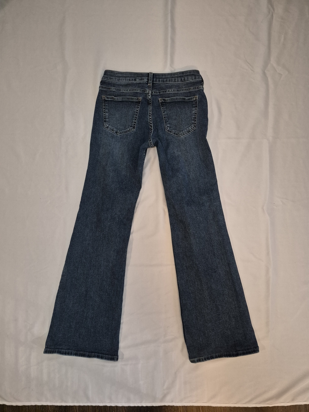 Divided by H&M Bootcut Jeans Women's Size 6 Medium Wash Stretch Denim - Picture 2 of 5